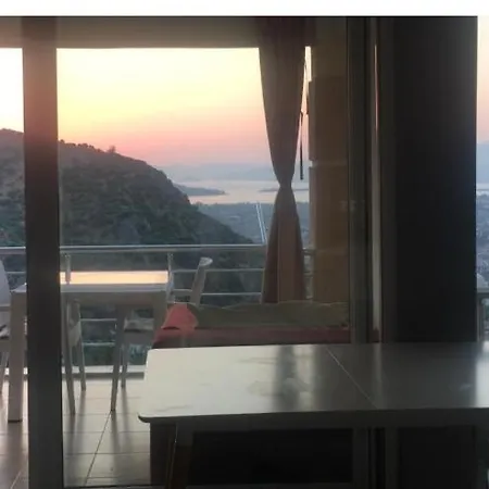 Apartamento Deniz Sehir Ve Doga Manzarali Havuzlu Daire